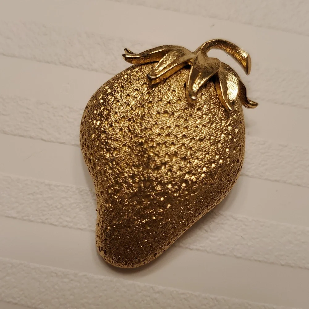 Vintage Monet signed stamped STRAWBERRY BROOCH PIN